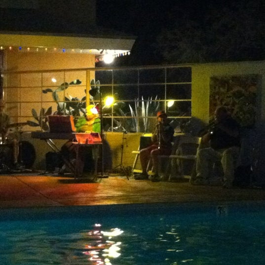 9/2/2012 tarihinde Kris G.ziyaretçi tarafından 29 Palms Inn'de çekilen fotoğraf
