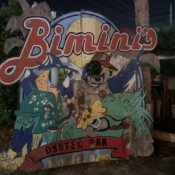 Photo taken at Bimini&#39;s Oyster Bar and Seafood Cafe by Lauren S. on 8/24/2022