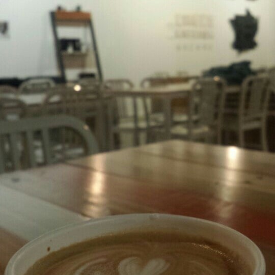Foto tirada no(a) PT&#39;s Coffee por Rhiannon S. em 12/15/2015
