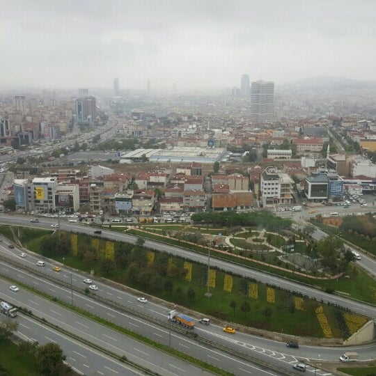 รูปภาพถ่ายที่ Daikin Türkiye โดย Özlem K. เมื่อ 10/13/2015