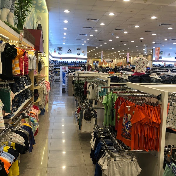 Бренд factory. Family фабрика универмаг. универмаг фабрика уфа. factory in dubai. yara-branded outlet.