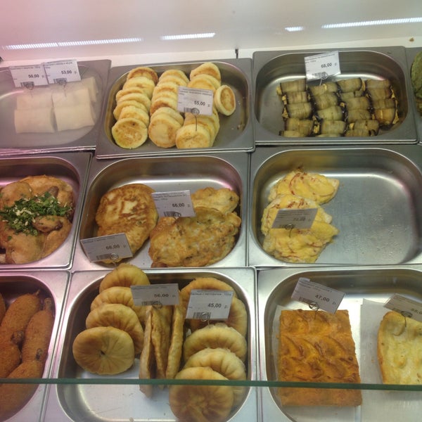 Кулинария ресторана прага на арбате официальный. Магазин кулинария прага на арбате. Магазин кулинария прага на арбате. Магазин кулинария прага на арбате. Ресторан прага на арбате кулинария.