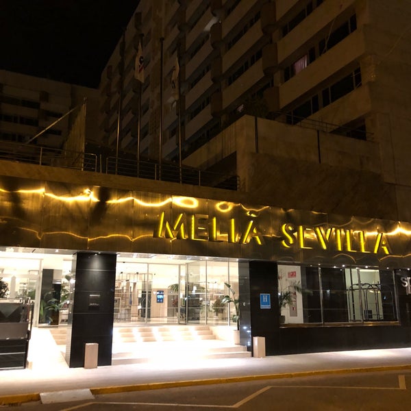 Photo taken at Hotel Meliá Sevilla by ひろき on 2/8/2018