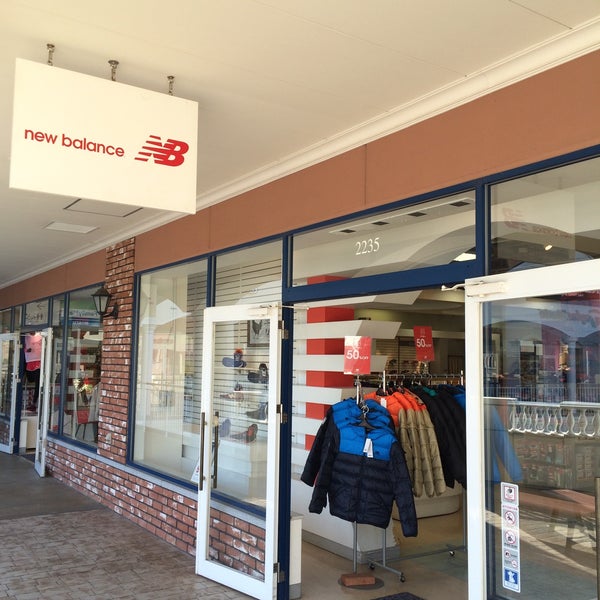 Photos At New Balance りんくうプレミアムアウトレット 199 Visitors