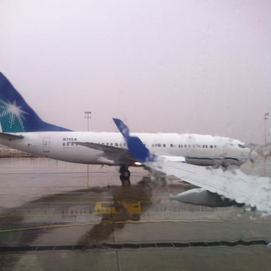 Photos At Saudi Aramco Airport مطار أرامكو 38 Tips