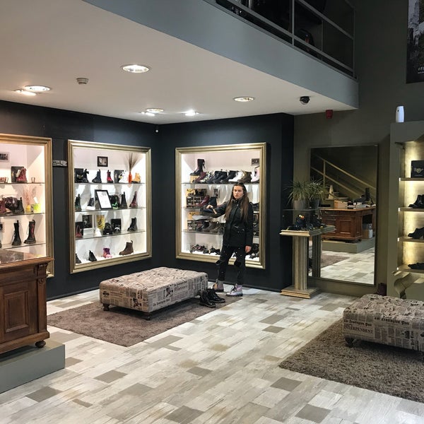 Dr. Martens Shop Zsidonegyed Rakoczi ut 11