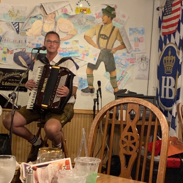 Foto tirada no(a) Bavarian Grill por Phil P. em 8/29/2019