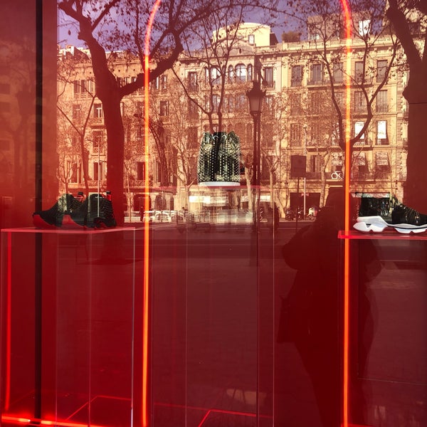 Christian Louboutin - Magasin de chaussures à Barcelona Christian Louboutin - Magasin de chaussures à Barcelona