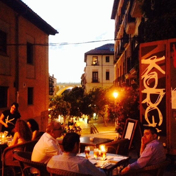 รูปภาพถ่ายที่ Korgui Bar Gastronómico โดย Pupe C. เมื่อ 6/26/2014