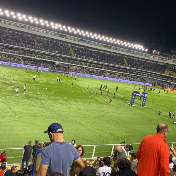 7/21/2022 tarihinde N ..ziyaretçi tarafından Estádio Urbano Caldeira (Vila Belmiro)'de çekilen fotoğraf