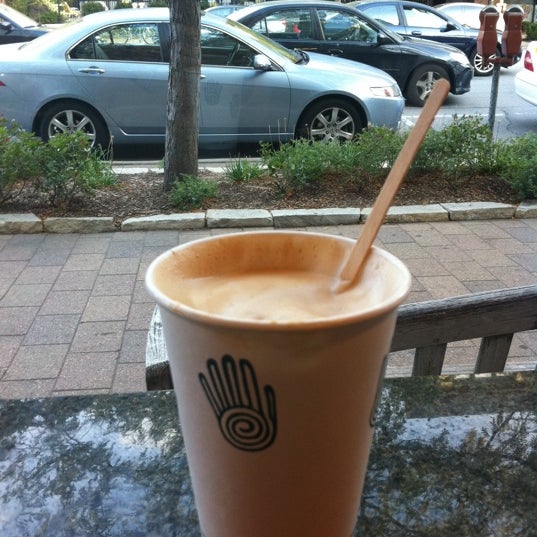 Das Foto wurde bei Peet&#39;s Coffee &amp; Tea von Yini g. am 9/27/2012 aufgenommen