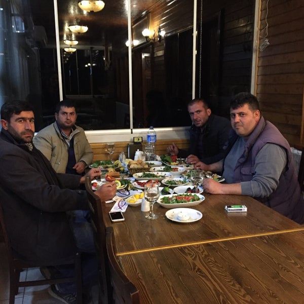 Das Foto wurde bei Ekonomik Balık Restaurant Avanos von Resat am 11/20/2015 aufgenommen