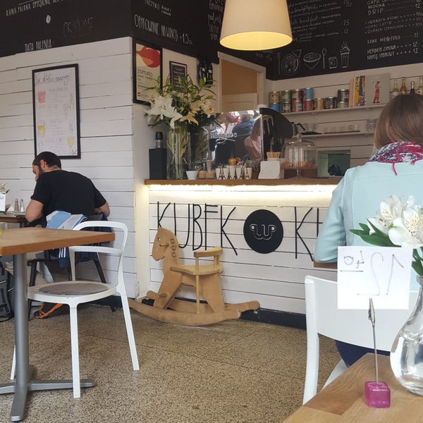 10/20/2017 tarihinde Nataliya B.ziyaretçi tarafından Kubek w Kubek Cafe'de çekilen fotoğraf