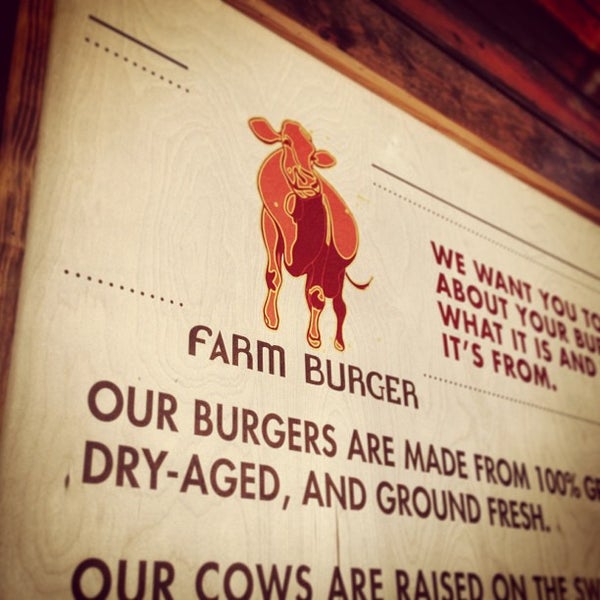 Foto tirada no(a) Farm Burger por Chase P. em 1/19/2013