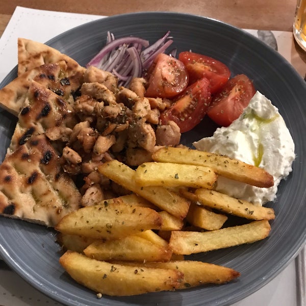 Very authentic Greek bistro 🇬🇷 took Gyros plate and it was delicious! Czech beer on tap 🍻