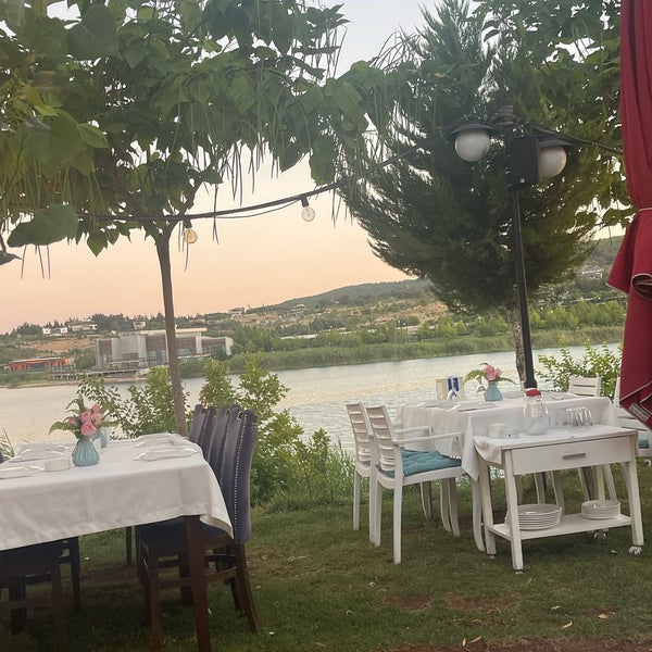 Foto diambil di KoyuMavi Balık Restaurant oleh Nurgul pada 7/30/2022