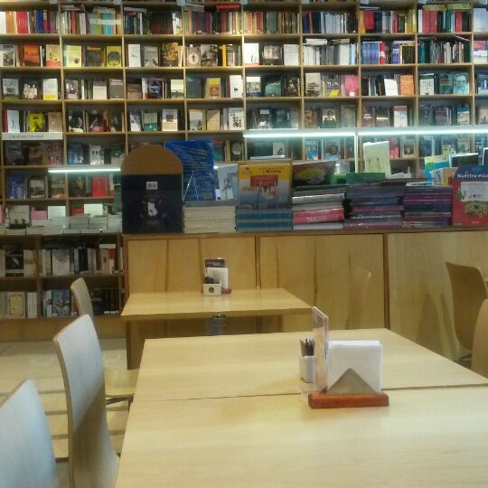 Photo prise au Librería Gandhi par Pablo R. le3/25/2015