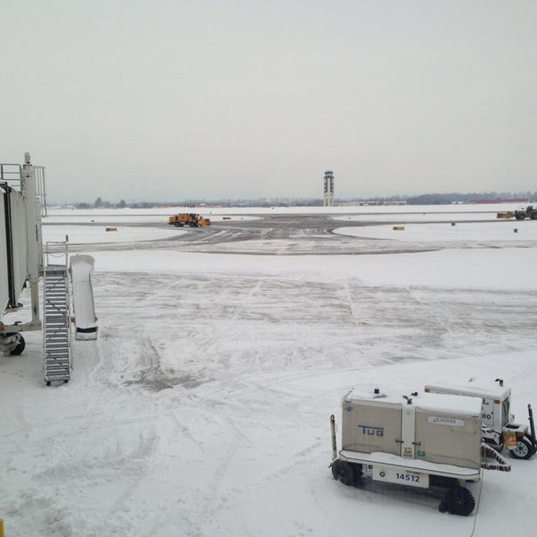 12/18/2013 tarihinde Robert B.ziyaretçi tarafından Lehigh Valley International Airport (ABE)'de çekilen fotoğraf