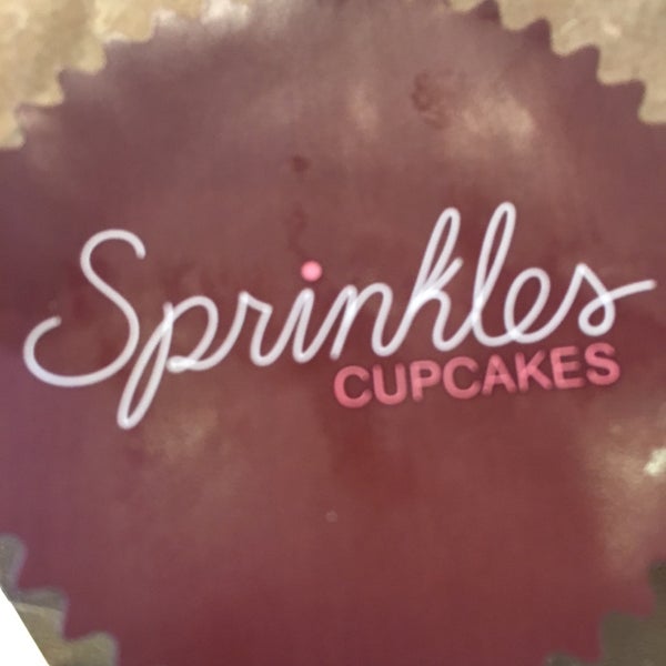 Photo taken at Sprinkles New York - Brookfield Place by Naish M. on 3/22/2017