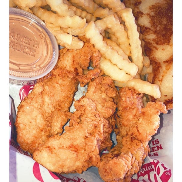 Photo taken at Raising Cane&#39;s Chicken Fingers by Naish M. on 8/21/2022