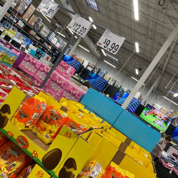 BJ's Wholesale Club Warehouse or Wholesale Store in Southeast Nashua