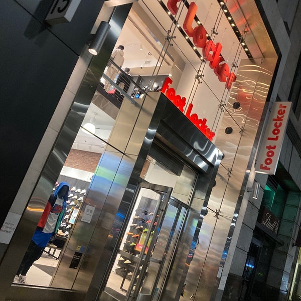 New Foot Locker Location @ 34th St. in NYC - New Images 