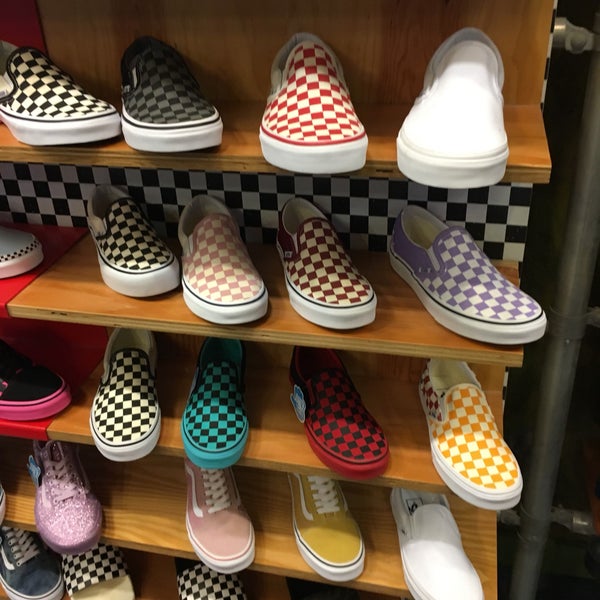 vans pheasant lane mall