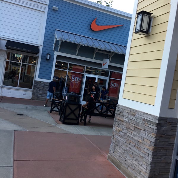Nike Factory Store 4 tips from 722 visitors