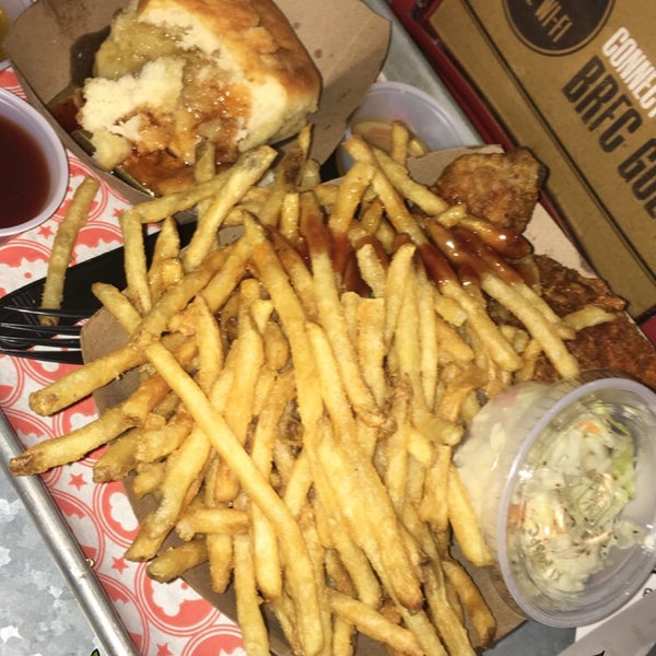 Photo taken at Blue Ribbon Fried Chicken by Naish M. on 10/12/2019