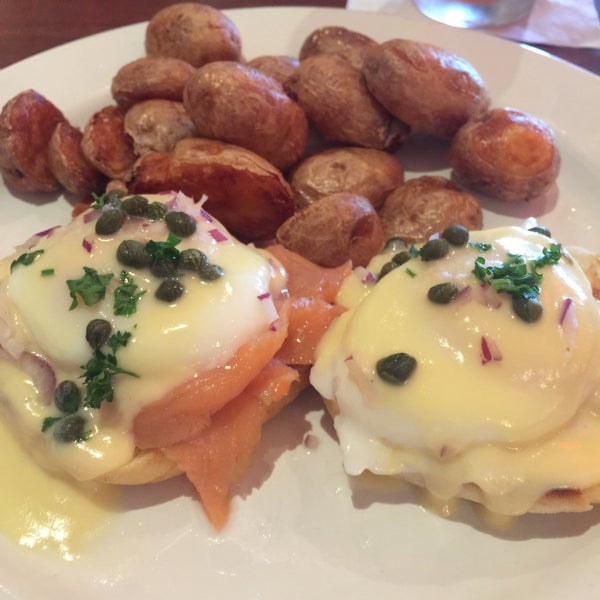 Salmon Eggs Benedict: so much promise, but it missed. The mark.Oh well, should have stuck to eggs and pancakes!