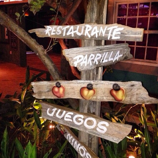 Foto tomada en Varadero Bar e Restô  por Tatiane L. el 10/1/2014