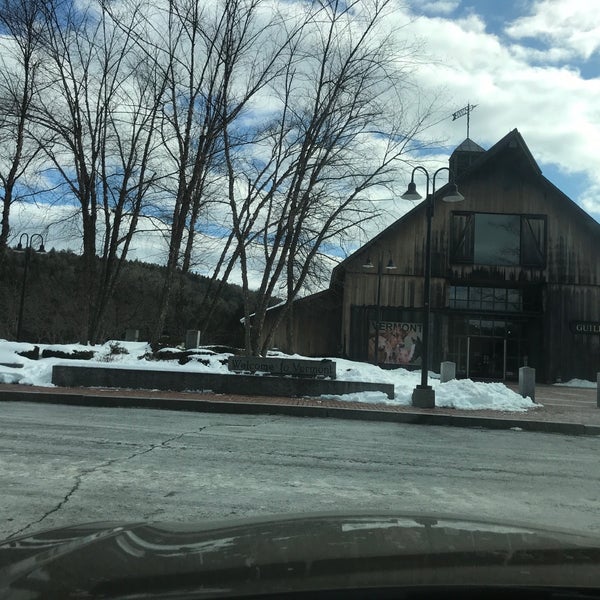 Foto diambil di Vermont Welcome Center oleh Brandon N. pada 2/16/2019