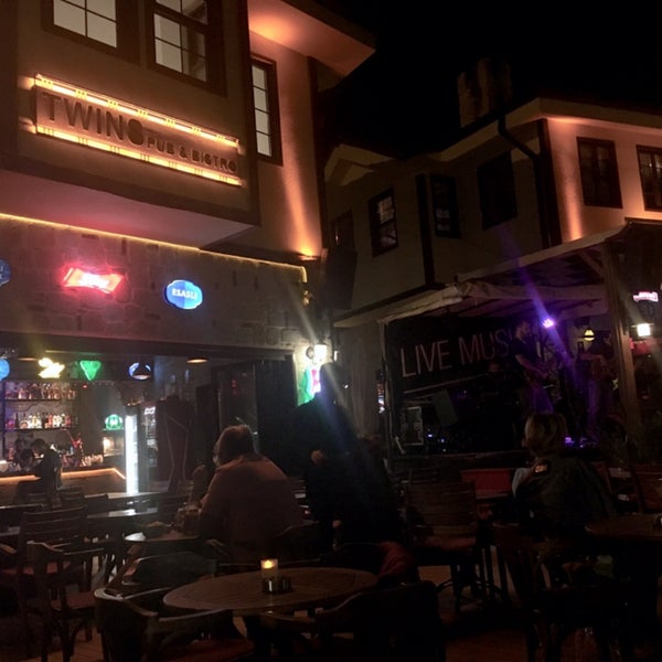 Twins pub. Twins pub. Twins pub. Twins pub. Twins pub.