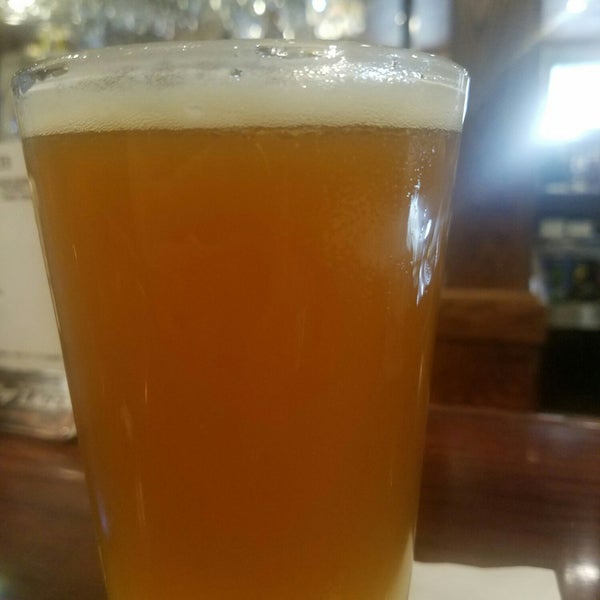 Leo's Pub & Grille Bar in Mount Pleasant