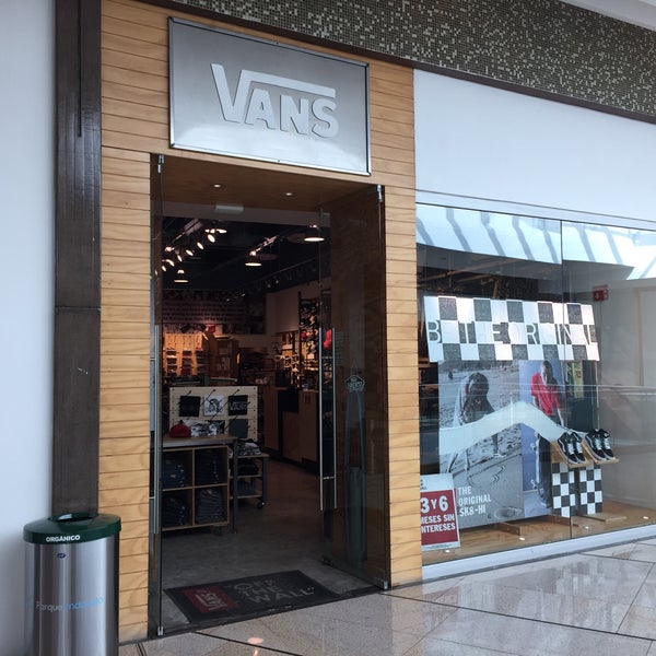 Photos at Vans 3 tips from 599 visitors