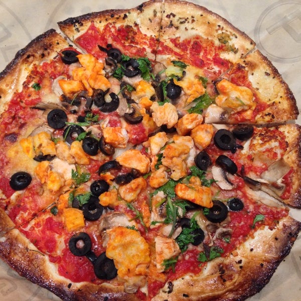 10/29/2014에 Kalyani K.님이 Pieology Pizzeria에서 찍은 사진