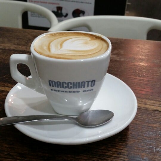 Photo prise au Macchiato Espresso Bar par Suzette B. le8/22/2014
