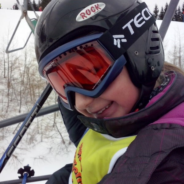 2/25/2015 tarihinde Romana R.ziyaretçi tarafından Ski Center Cerkno'de çekilen fotoğraf