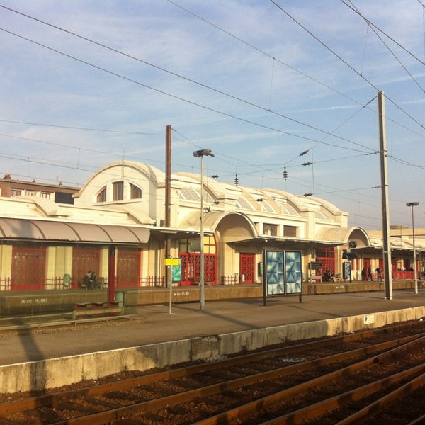 Gare SNCF de Lens 692 ziyaretçidan 8 tavsiye