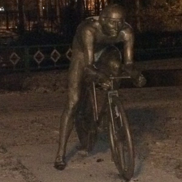 Памятник велосипеду Чебоксары