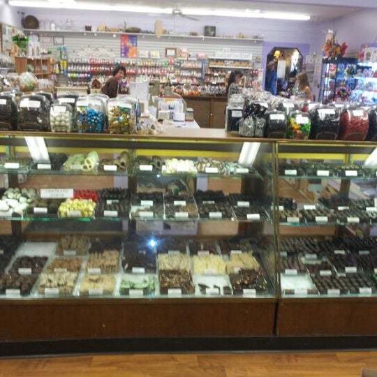 9/27/2012 tarihinde Pat W.ziyaretçi tarafından Wayside Country Store'de çekilen fotoğraf