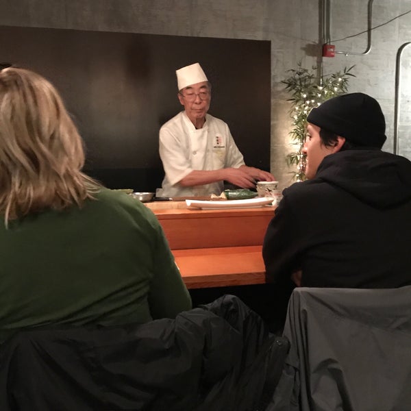 Foto scattata a Mirakutei Sushi &amp; Ramen da Eric S. il 1/20/2018