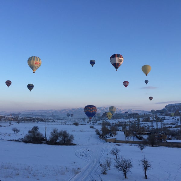 Das Foto wurde bei Royal Balloon von Ezgi O. am 2/1/2017 aufgenommen