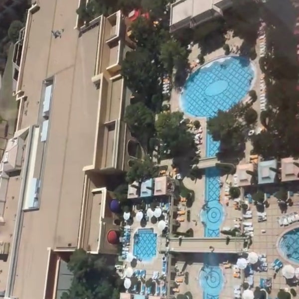 รูปภาพถ่ายที่ Wynn Las Vegas Pool โดย Fawaz เมื่อ 9/12/2021