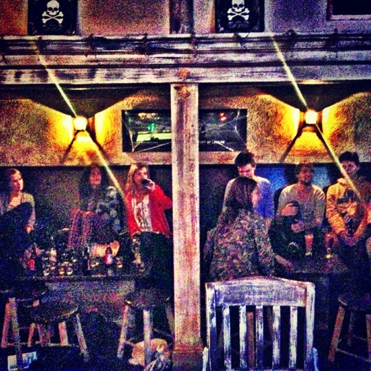 11/11/2012にVinny C.がTempest Barで撮った写真