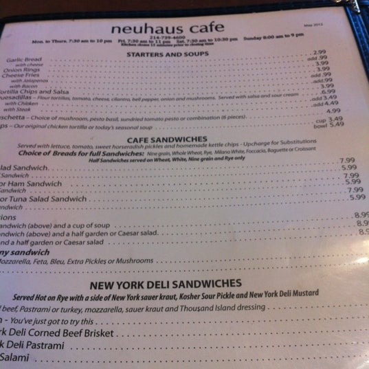 11/25/2012에 Stephanie M.님이 Neuhaus Cafe에서 찍은 사진