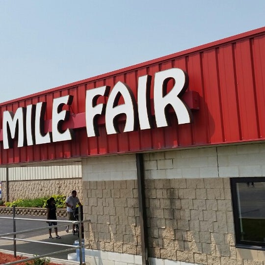 รูปภาพถ่ายที่ 7 Mile Fair โดย Greg M. เมื่อ 7/20/2014