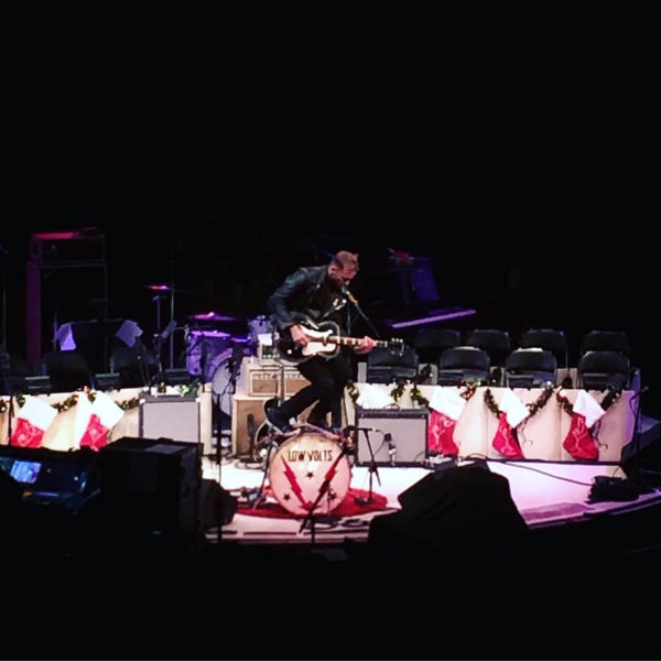 Photo taken at NYCB Theatre at Westbury by Julie Z. on 11/30/2015