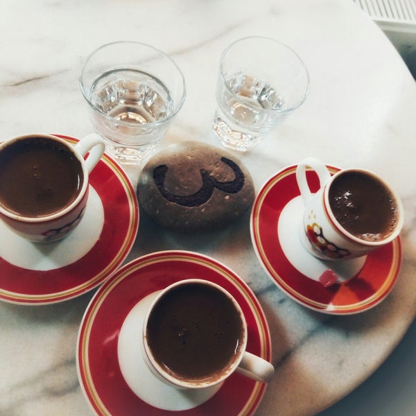 Foto tirada no(a) Baykuş Coffee Shop por Simay S. em 2/21/2018