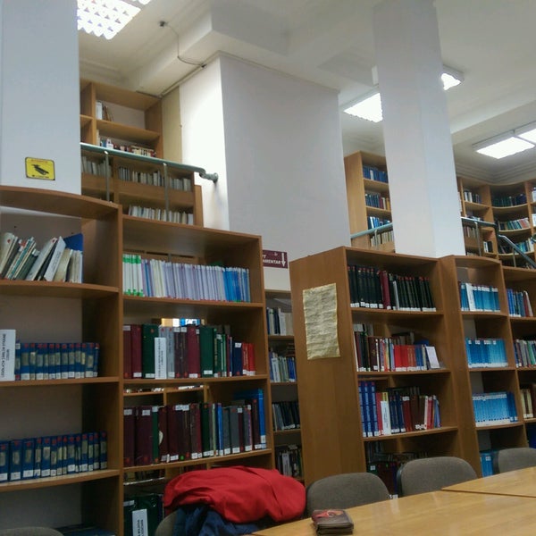 Правая библиотека